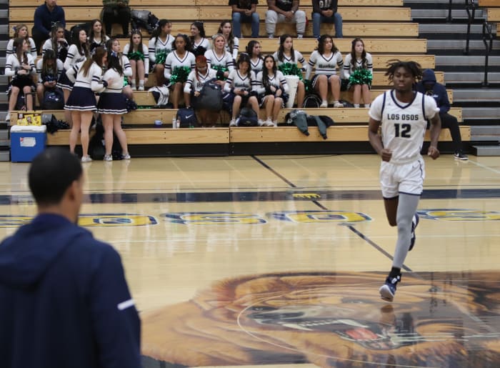 Deacon Toliver Los Osos feature by John Murphy Jan. 20 2023 Turkey Day Game 2022 Ernie Abrea Noy Nov 24 2022 20000101_0184